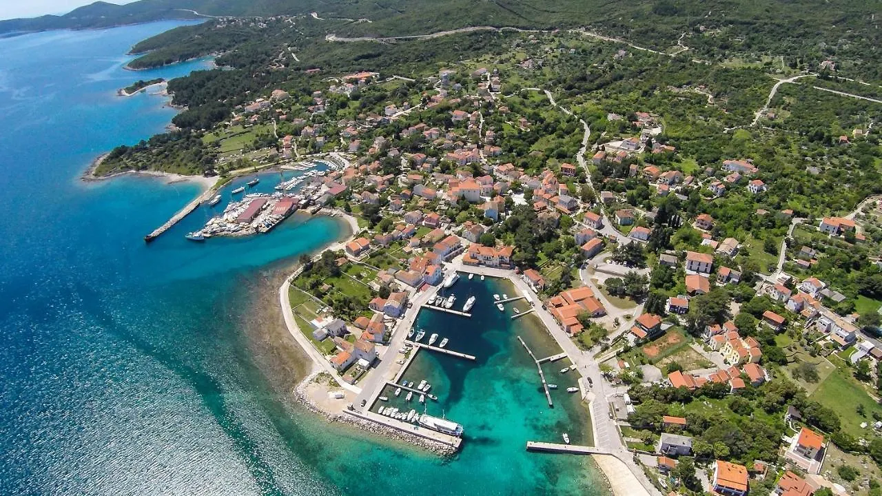Family Friendly House With A Parking Space Nerezine, Losinj - 17984 Croatia